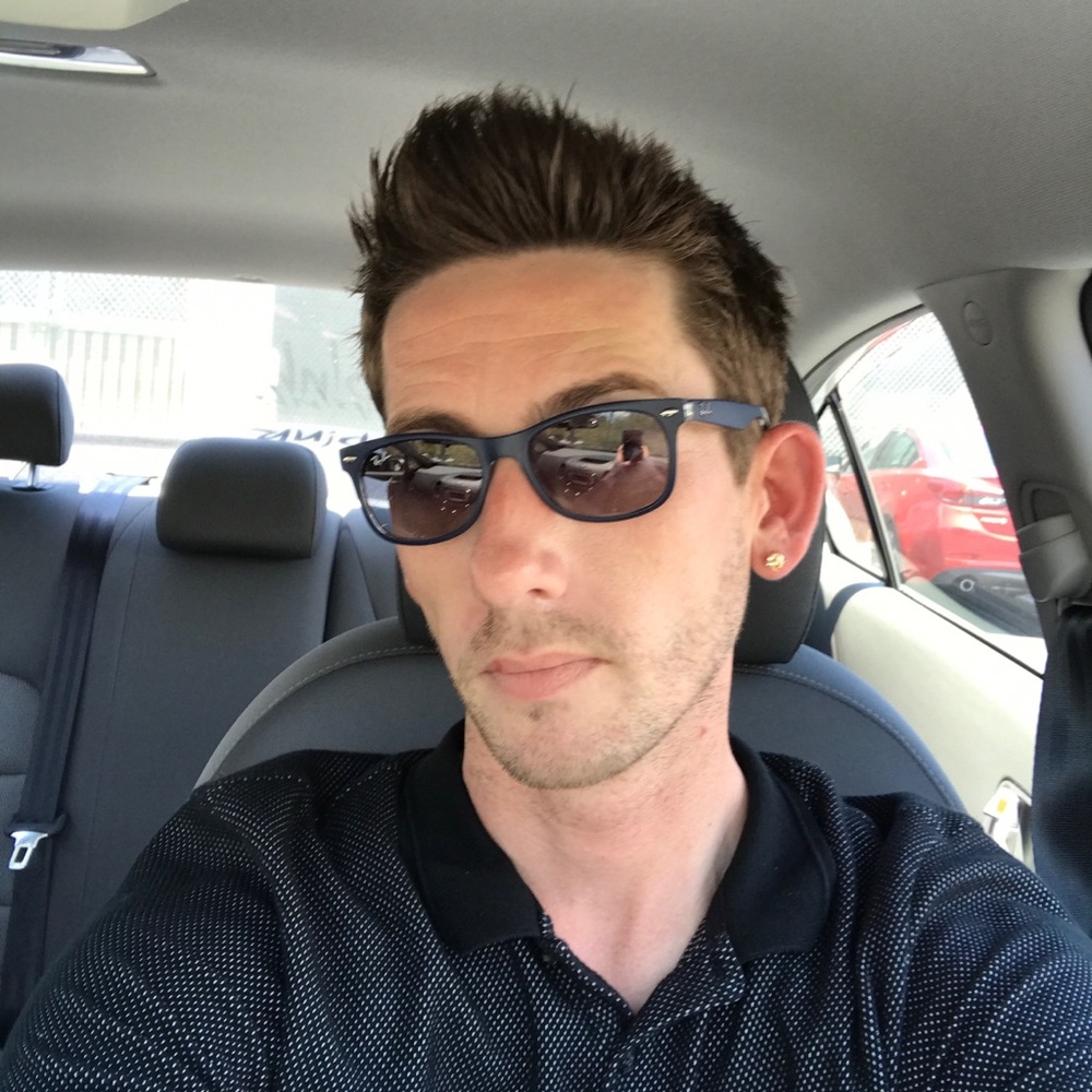 Meet your Posher, Travis